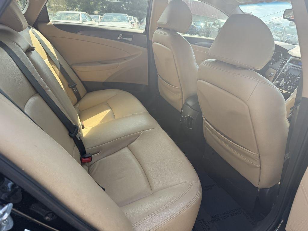 Hyundai Sonata 4dr Sdn 2.4L Auto Hybrid 2012