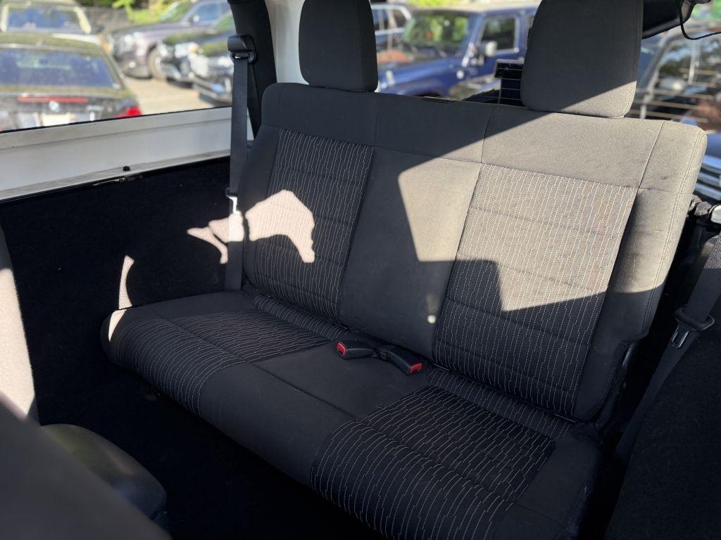 Jeep Wrangler 4WD 2dr Sahara 2012