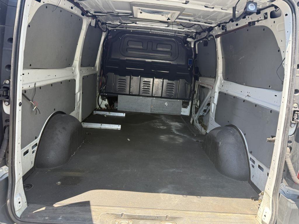 Mercedes-Benz Metris Cargo Van Standard Roof 135" Wheelbase 2021
