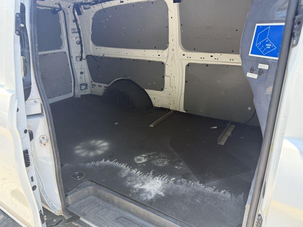 Mercedes-Benz Metris Cargo Van Standard Roof 135" Wheelbase 2021