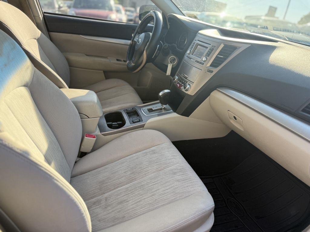 Subaru Outback 4dr Wgn H4 Auto 2.5i Premium 2014