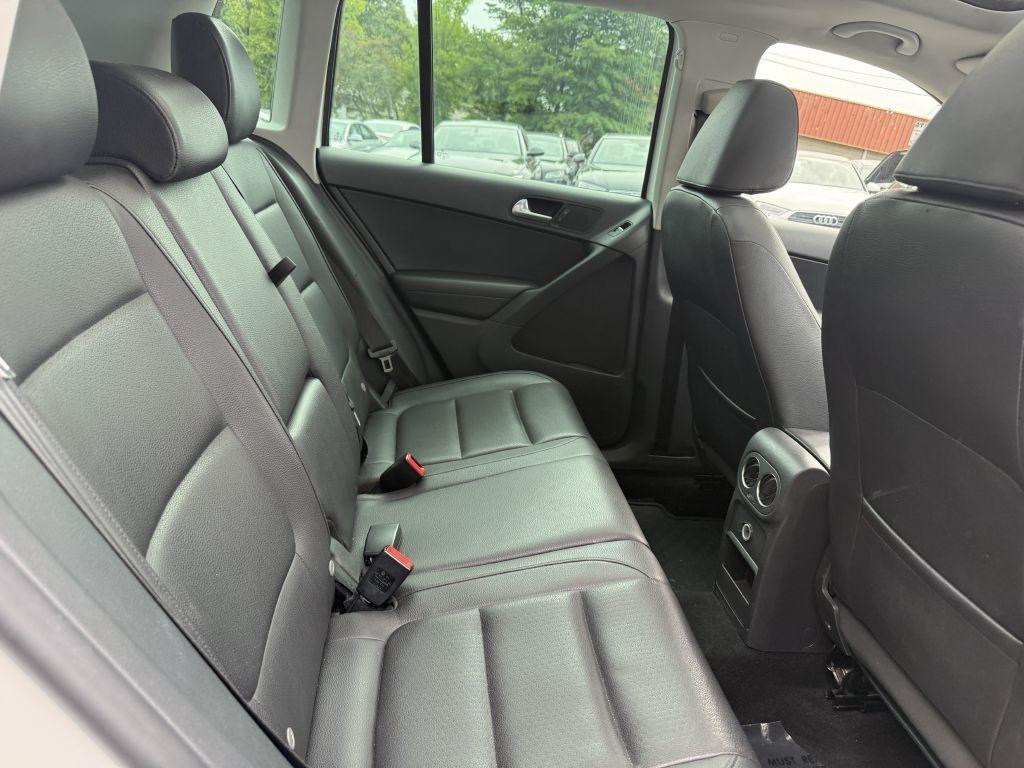 Volkswagen Tiguan 4WD 4dr Auto SEL w/Premium Nav & Dynaudio 2012