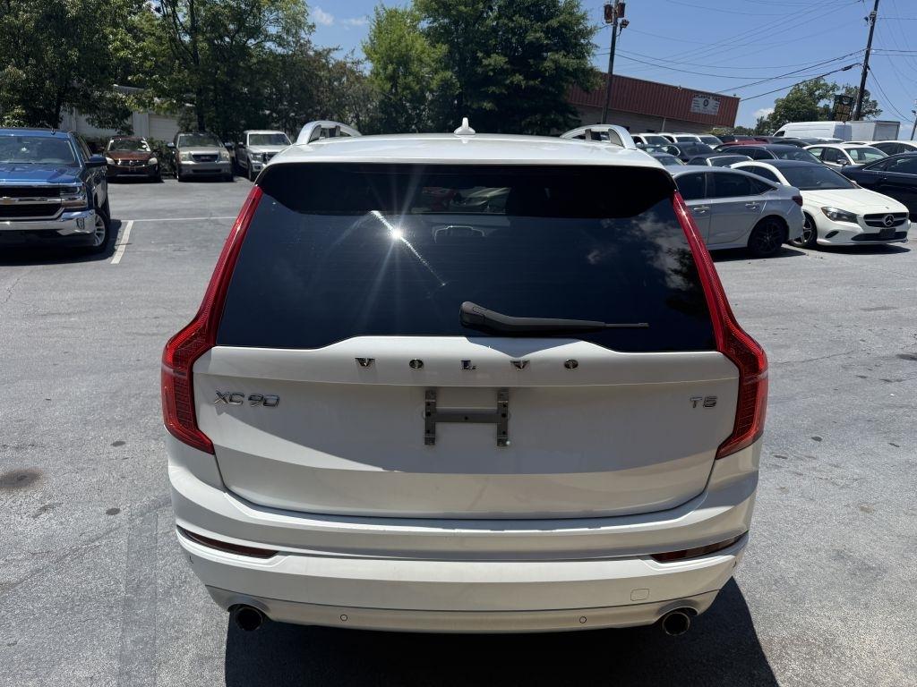 Volvo XC90 T5 FWD 7-Passenger Momentum 2018