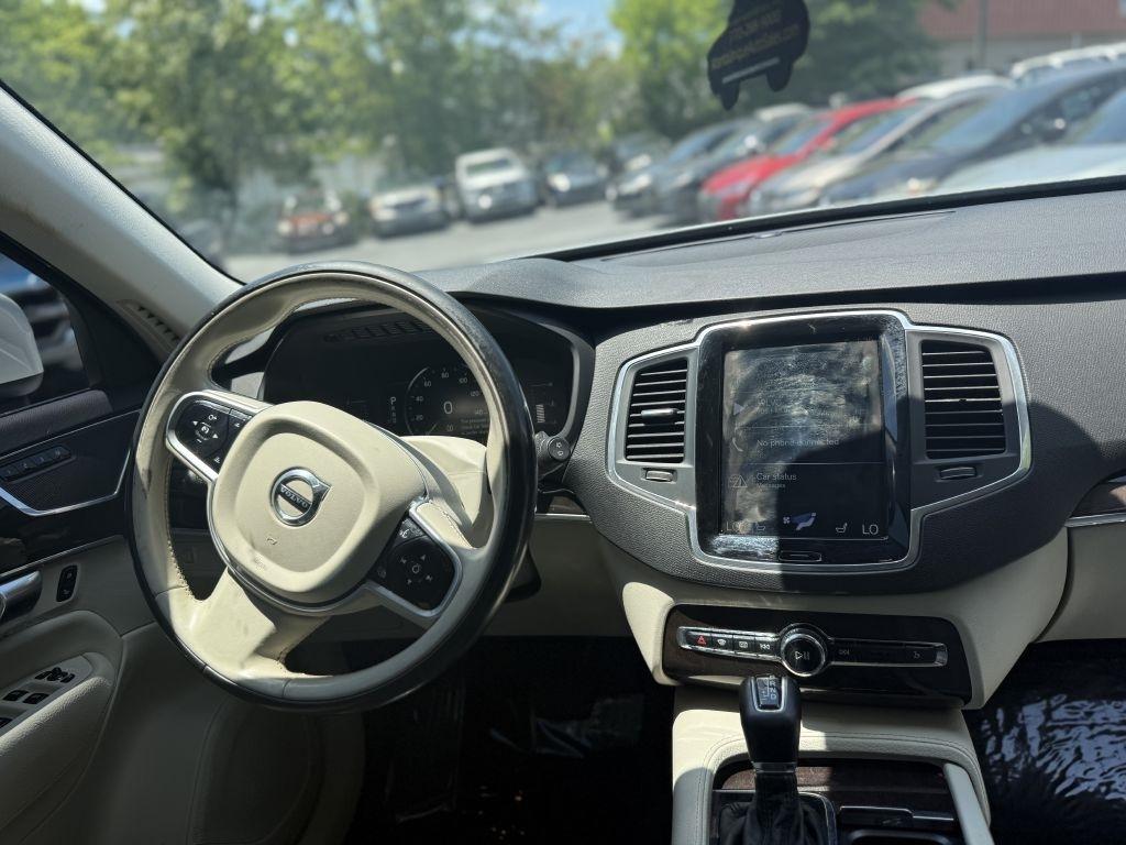 Volvo XC90 T5 FWD 7-Passenger Momentum 2018