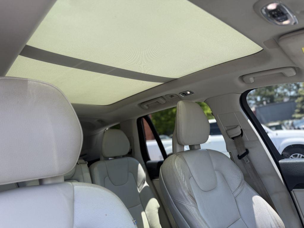 Volvo XC90 T5 FWD 7-Passenger Momentum 2018