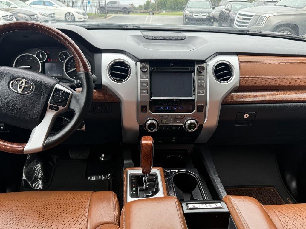 Toyota Tundra 2WD Truck CrewMax 5.7L V8 6-Spd AT Platinum (Natl) 2014
