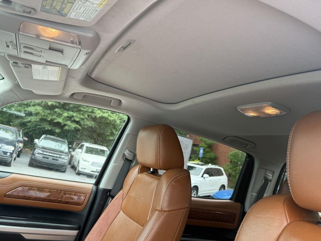 Toyota Tundra 2WD Truck CrewMax 5.7L V8 6-Spd AT Platinum (Natl) 2014