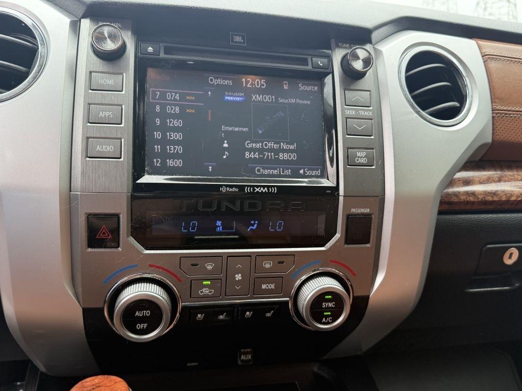 Toyota Tundra 2WD Truck CrewMax 5.7L V8 6-Spd AT Platinum (Natl) 2014