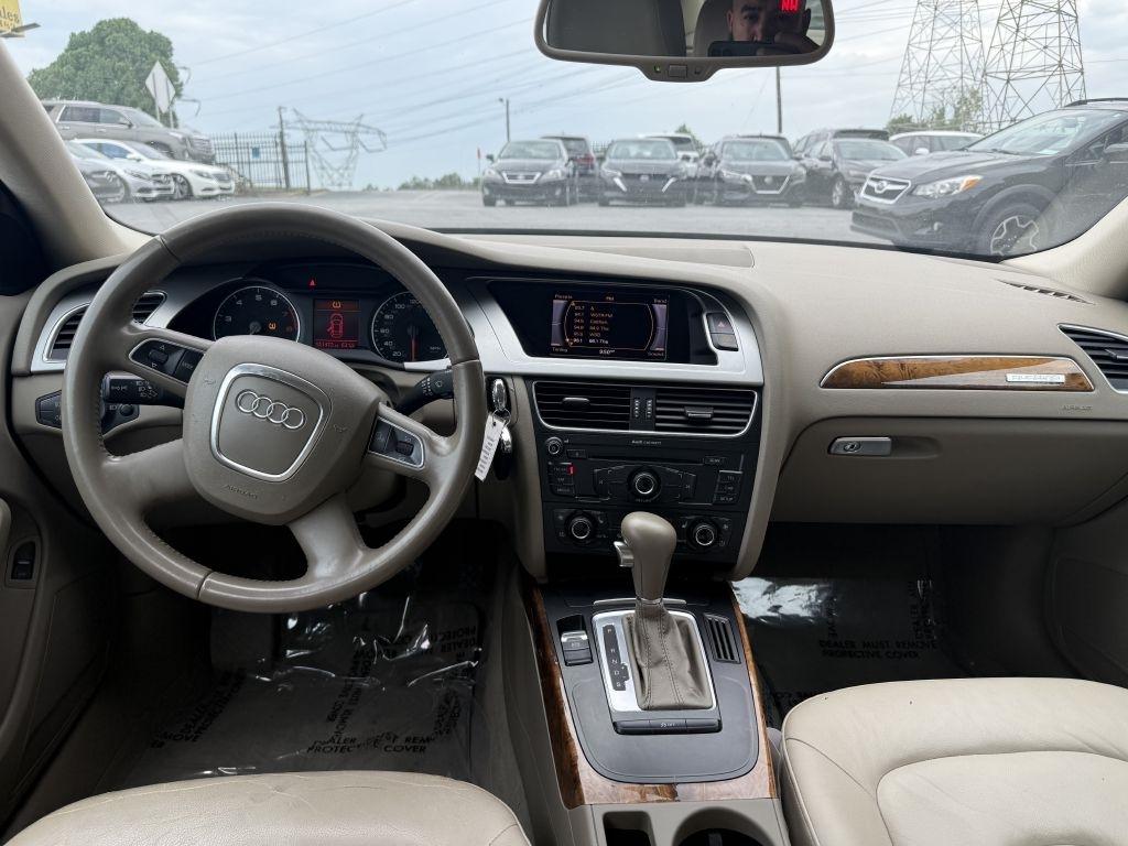 Audi A4 4dr Sdn Auto quattro 2.0T Premium Plus 2011
