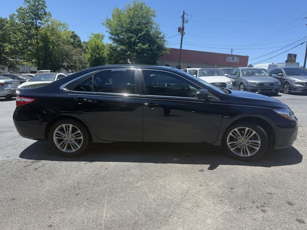 Toyota Camry 4dr Sdn I4 Auto XLE (Natl) 2015