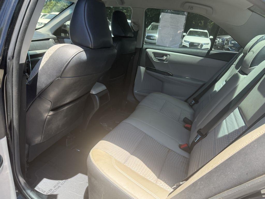 Toyota Camry 4dr Sdn I4 Auto XLE (Natl) 2015