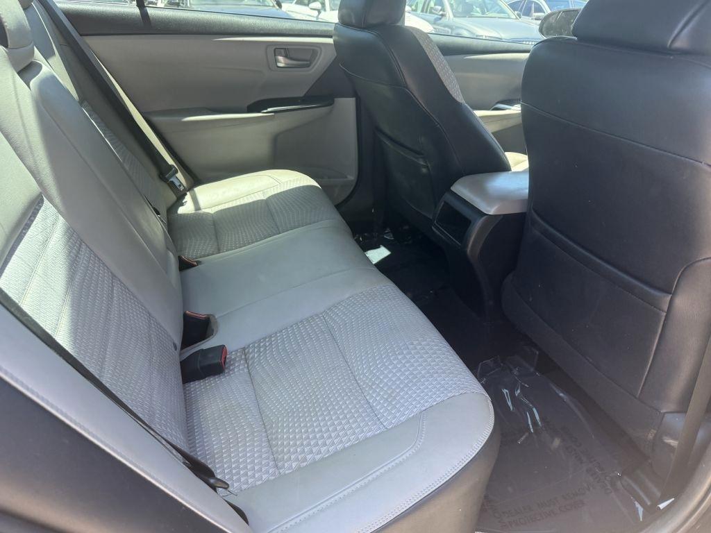 Toyota Camry 4dr Sdn I4 Auto XLE (Natl) 2015