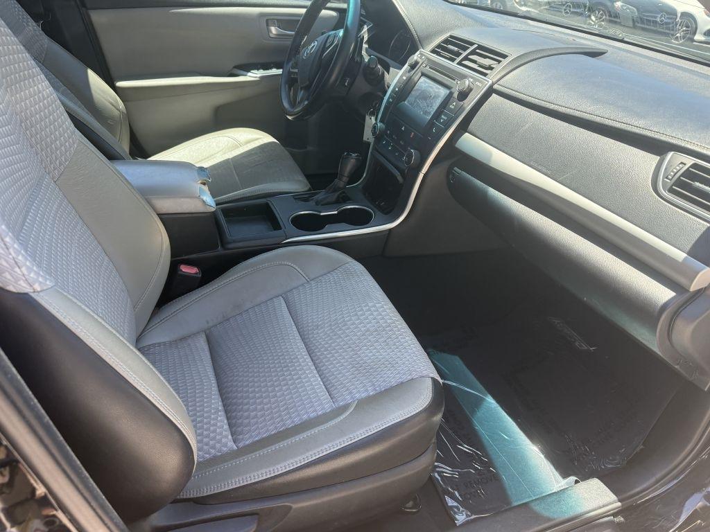 Toyota Camry 4dr Sdn I4 Auto XLE (Natl) 2015