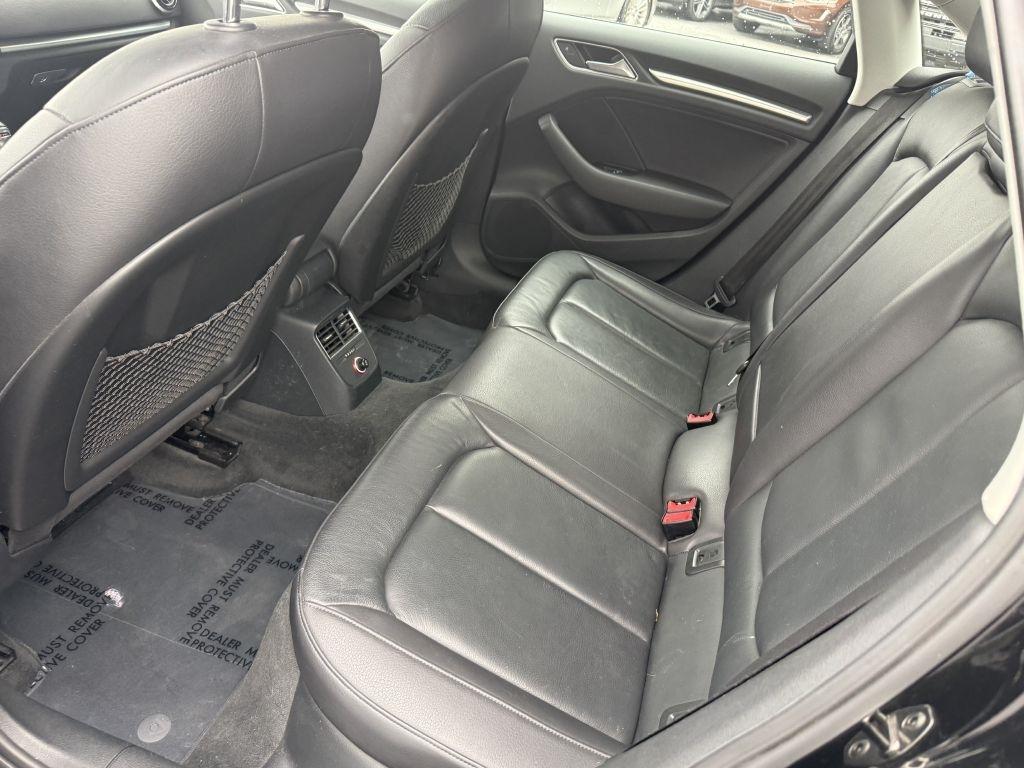 Audi A3 4dr Sdn FWD 1.8T Premium Plus 2015