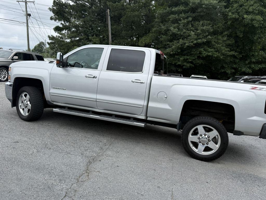 Chevrolet Silverado 2500HD Built After Aug 14 4WD Crew Cab 153.7" LTZ 2015