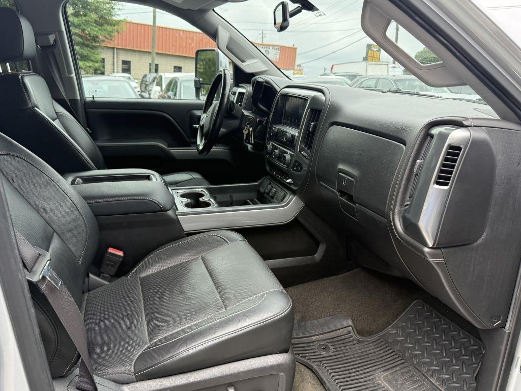 Chevrolet Silverado 2500HD Built After Aug 14 4WD Crew Cab 153.7" LTZ 2015