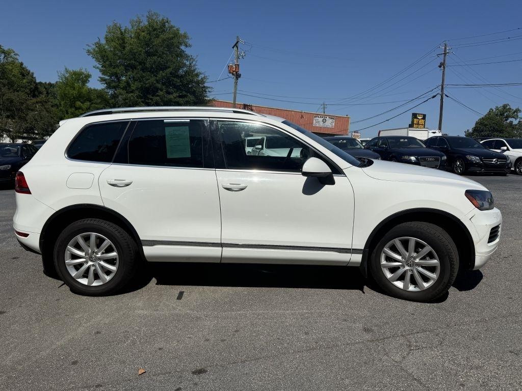 Volkswagen Touareg 4dr VR6 Sport w/Nav 2012