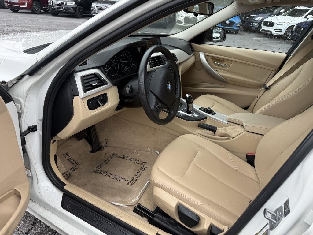 BMW 3 Series 4dr Sdn 320i RWD South Africa 2015