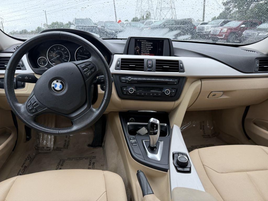BMW 3 Series 4dr Sdn 320i RWD South Africa 2015