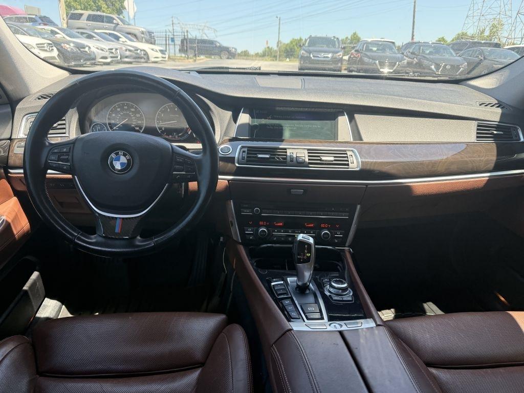 BMW 5 Series Gran Turismo 5dr 550i xDrive Gran Turismo AWD 2012