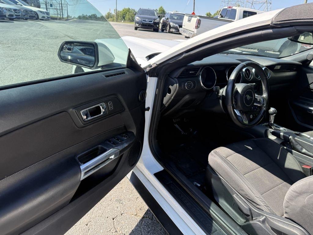 Ford Mustang 2dr Conv V6 2016