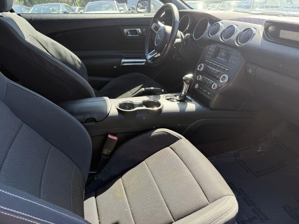 Ford Mustang 2dr Conv V6 2016