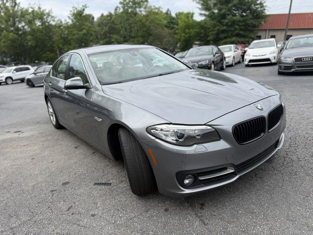 BMW 5 Series 4dr Sdn 528i RWD 2015