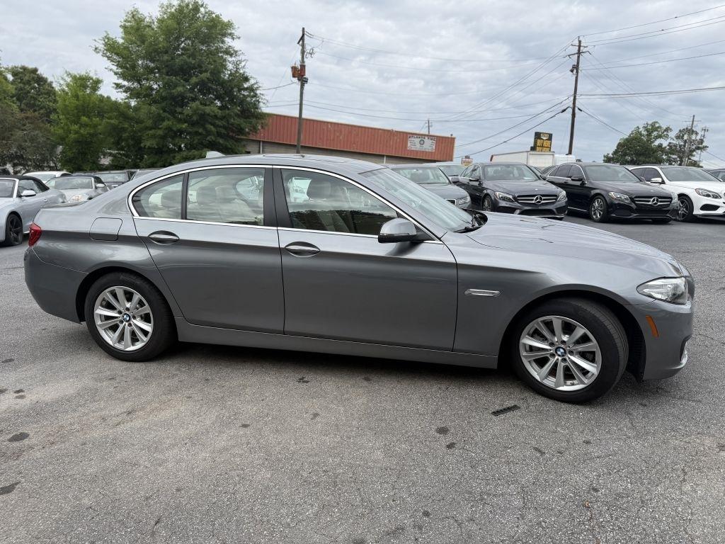 BMW 5 Series 4dr Sdn 528i RWD 2015