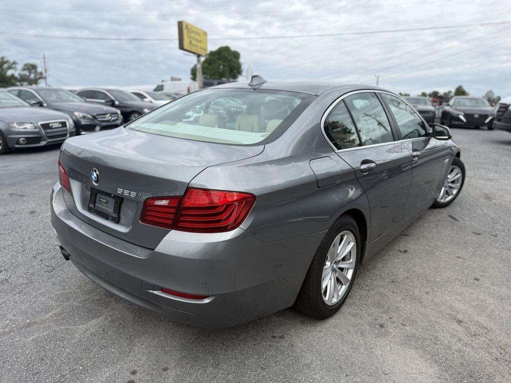 BMW 5 Series 4dr Sdn 528i RWD 2015