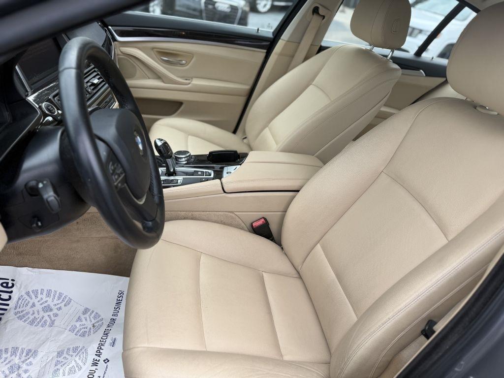 BMW 5 Series 4dr Sdn 528i RWD 2015