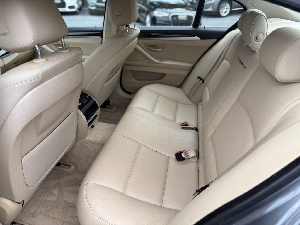 BMW 5 Series 4dr Sdn 528i RWD 2015