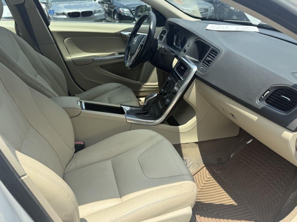 Volvo S60 4dr Sdn T5 Drive-E Premier FWD 2015