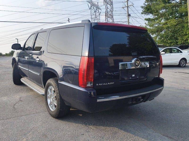 Cadillac Escalade ESV AWD 4dr 2007
