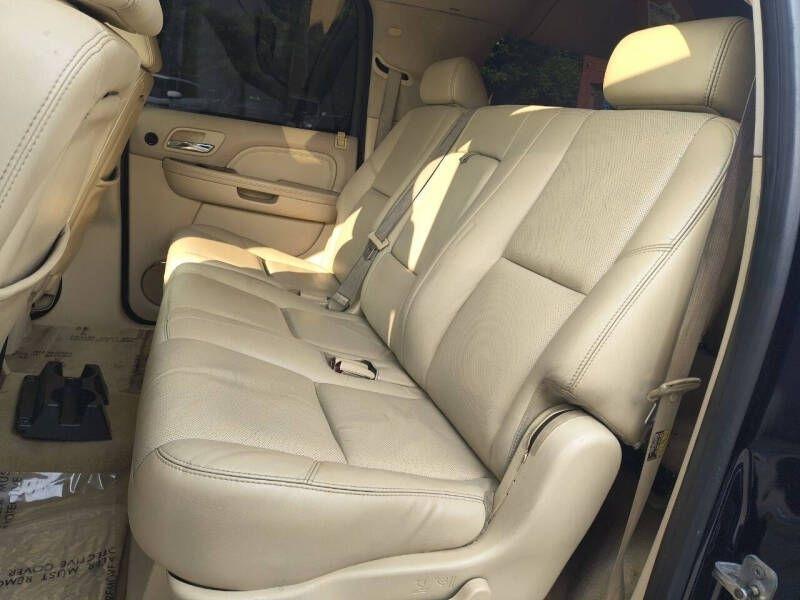 Cadillac Escalade ESV AWD 4dr 2007