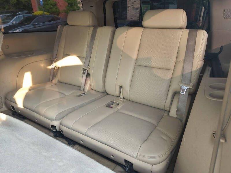 Cadillac Escalade ESV AWD 4dr 2007