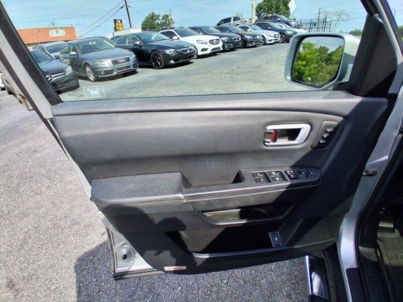 Honda Pilot 4WD 4dr Touring w/RES & Navi 2012