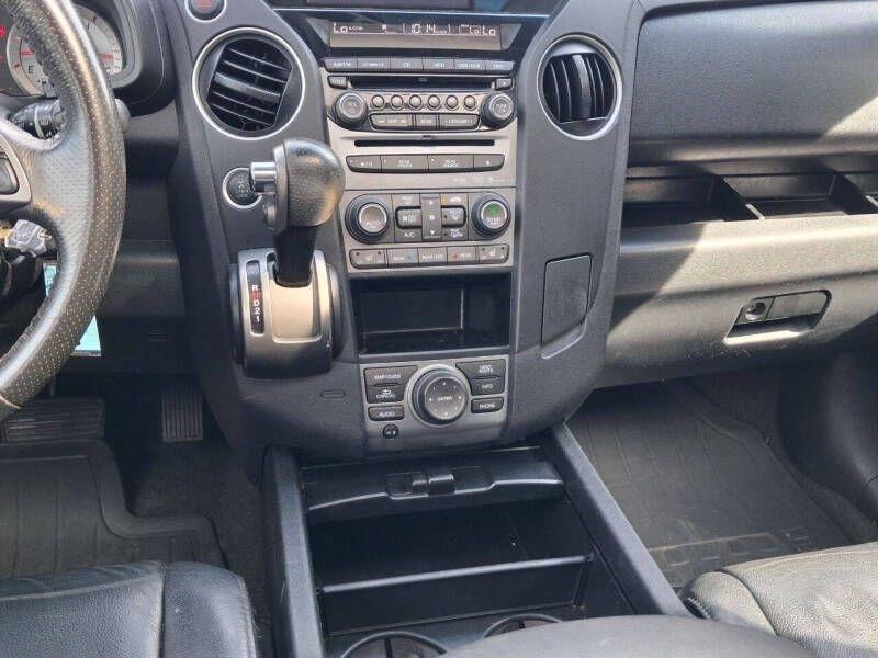 Honda Pilot 4WD 4dr Touring w/RES & Navi 2012