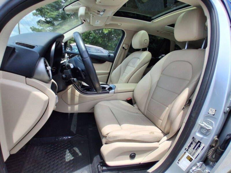 Mercedes-Benz GLC RWD 4dr GLC 300 2016