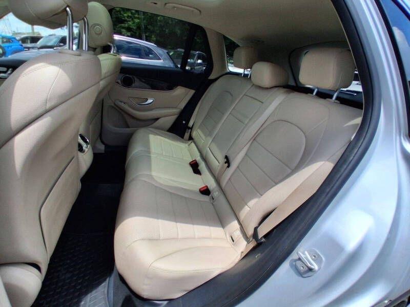 Mercedes-Benz GLC RWD 4dr GLC 300 2016