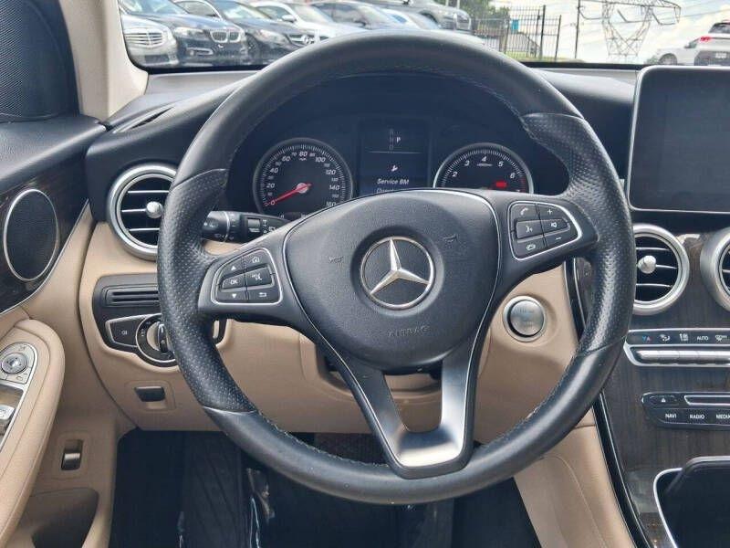 Mercedes-Benz GLC RWD 4dr GLC 300 2016