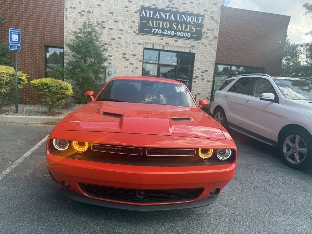 Dodge Challenger SXT RWD 2019
