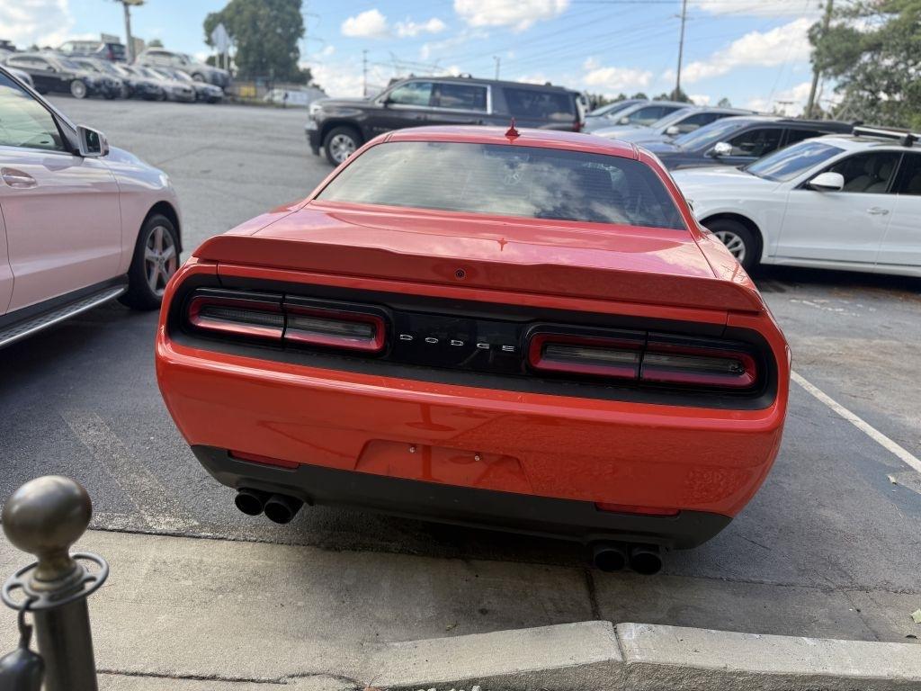 Dodge Challenger SXT RWD 2019