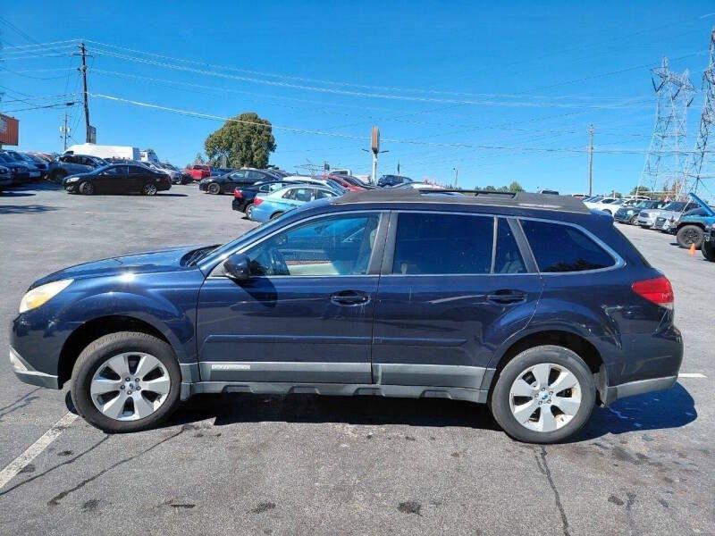 Subaru Outback 4dr Wgn H4 Auto 2.5i Limited 2012