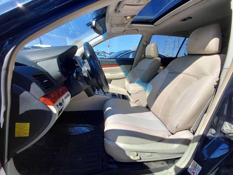 Subaru Outback 4dr Wgn H4 Auto 2.5i Limited 2012