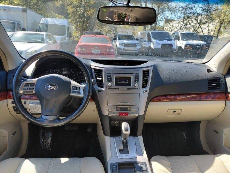Subaru Outback 4dr Wgn H4 Auto 2.5i Limited 2012