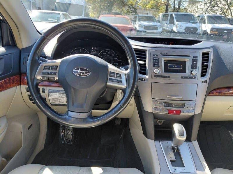 Subaru Outback 4dr Wgn H4 Auto 2.5i Limited 2012