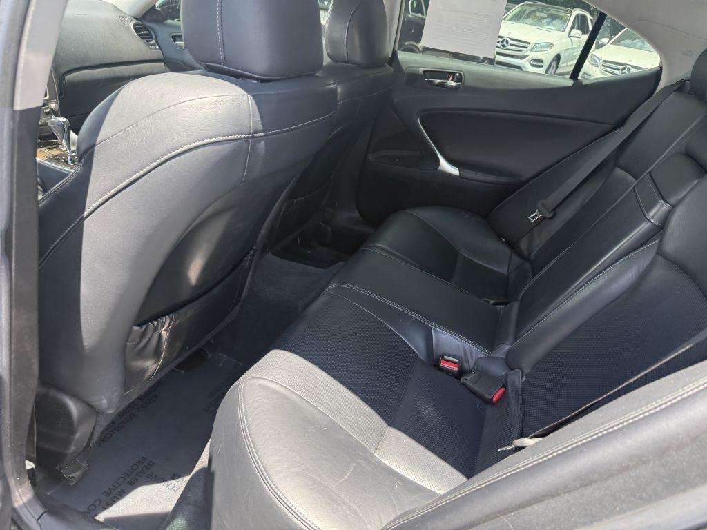 Lexus IS 250 4dr Sport Sdn Man RWD 2010