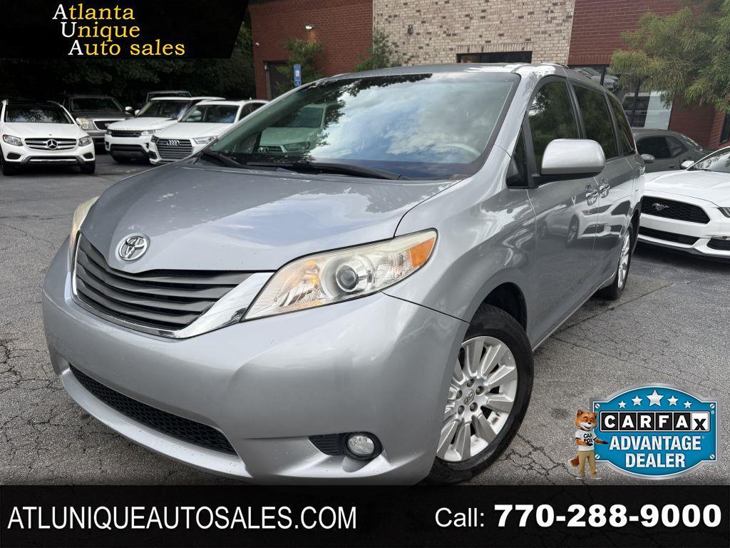 Toyota Sienna 5dr 7-Pass Van V6 XLE AWD (Natl) 2013