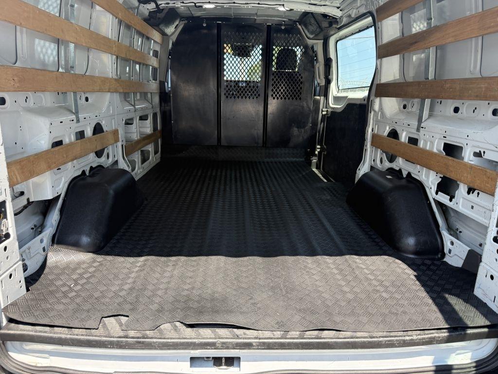 Ford Transit Cargo Van T-250 130" Low Rf 9070 GVWR RWD 2022