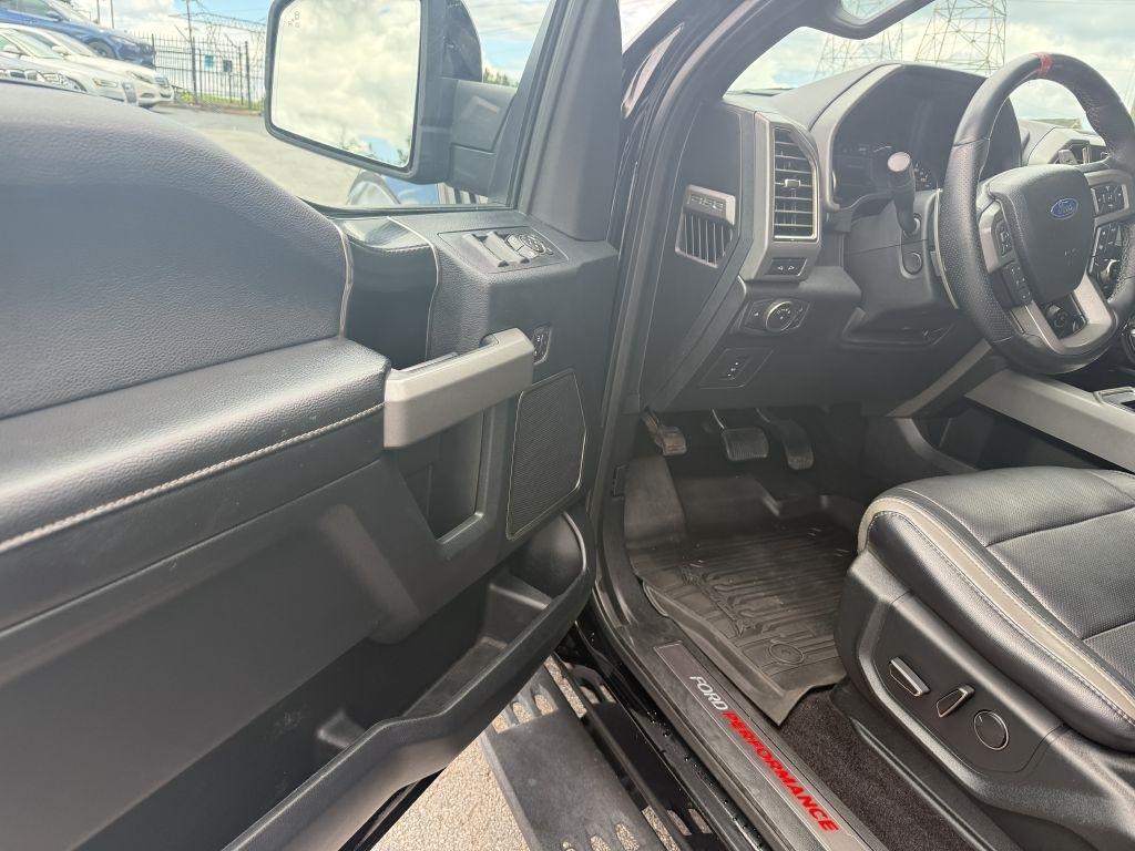 Ford F-150 Raptor 4WD SuperCrew 5.5' Box 2017